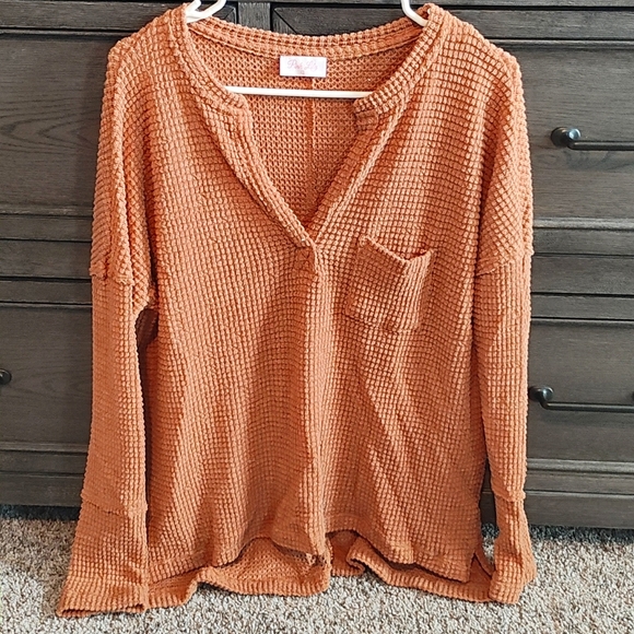Pink Lily Burnt Orange Vneckline Pullover Sweater Size Small - Picture 2 of 9